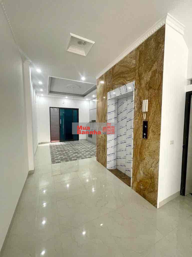 Nhà đẹp 5 tầng thang máy mới tinh ở ngay, phù hợp ở + cho thuê + đầu