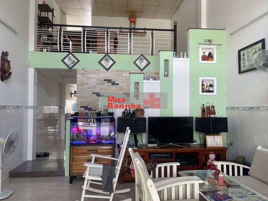 Nhà c4 mặt tiền Ca Văn Thỉnh - Hòa cường