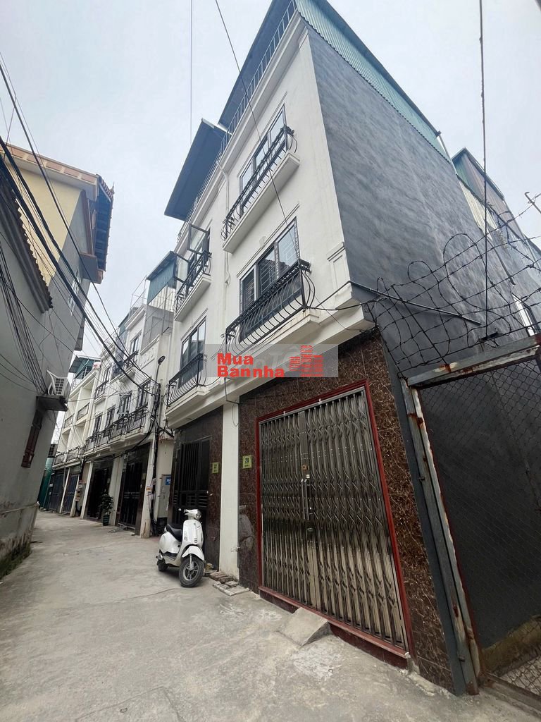 Sát KĐT Đô Nghĩa- Nhà 4T*32m2 full nội thất- Ô tô đỗ cổng- Giá 3,85 tỷ