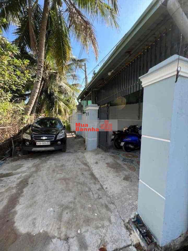 bán nhà gần trường tiểu học Bình Nhâm, đường ô tô, sân ô tô