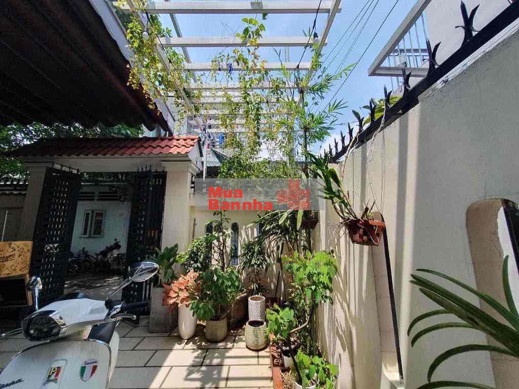 Biệt Thự Sân Vườn Cực Chill Tại Quận 2