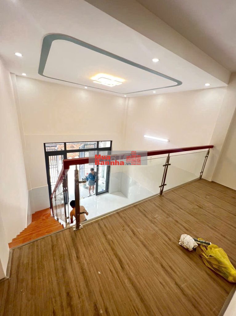 Bán nhà mới NGAY METRO đường số 17, Linh Trung , Giá 4,5Tỷ TL