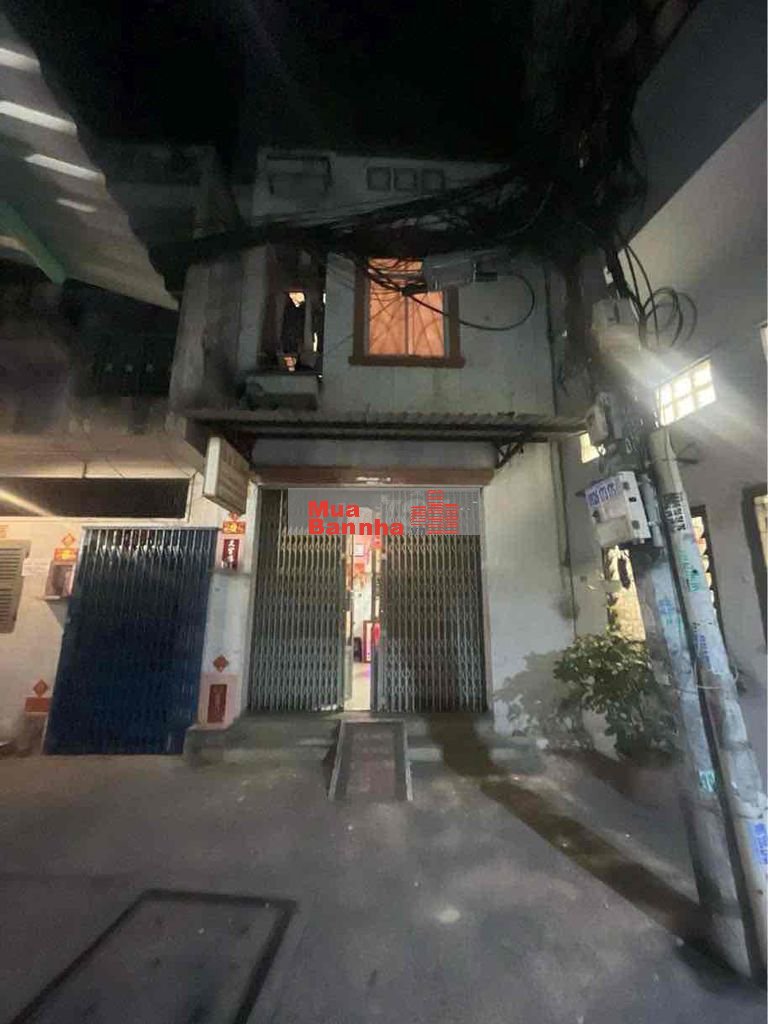 Nhà quận 11 gần chợ siêu thị trường học