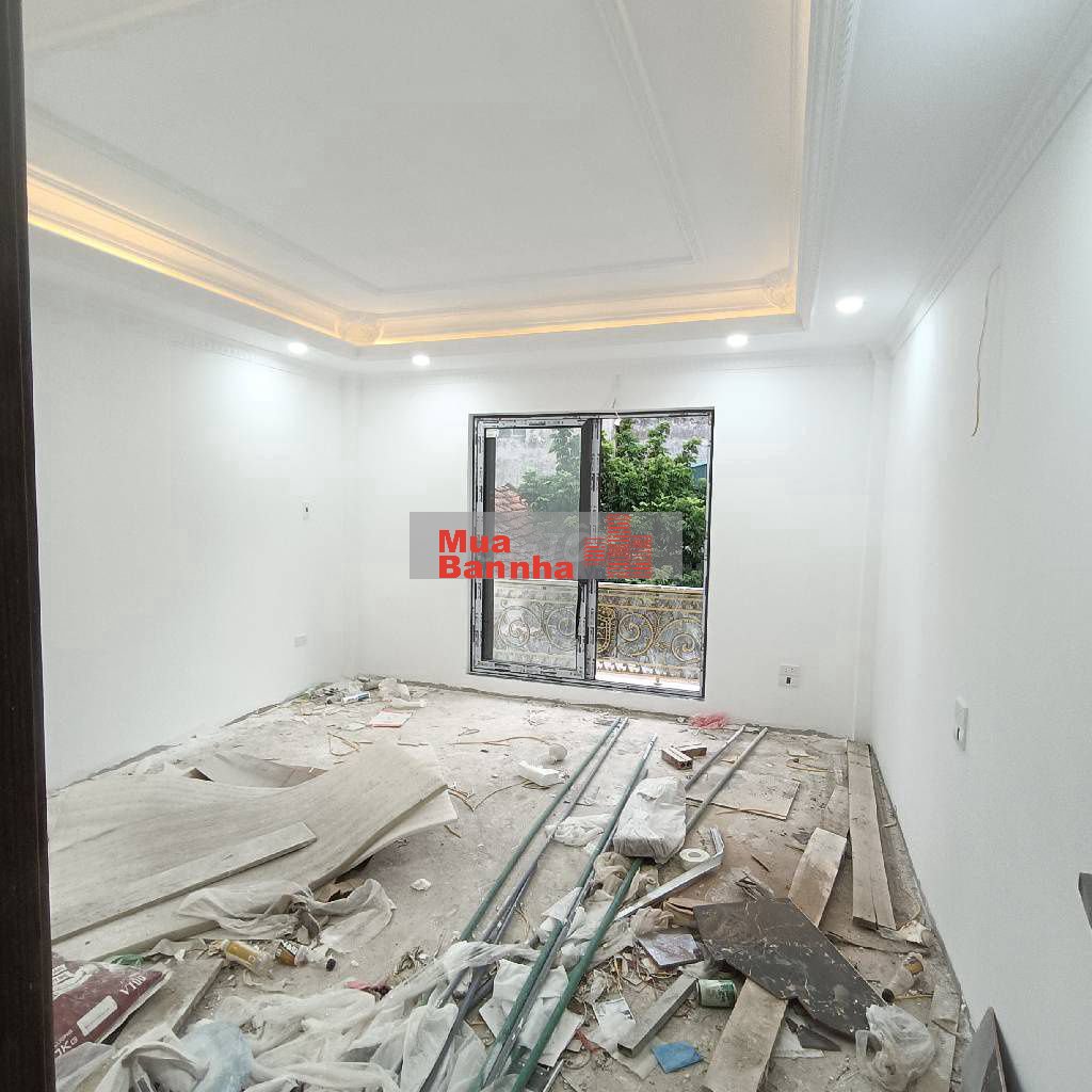 Nhà 60m KV Lĩnh Nam, p cách tân cổ điển có THANG MÁY – SÂN CỔNG RIÊNG