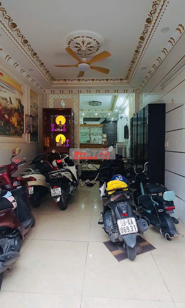 Bán nhà mặt tiền Miếu Gò Xoài, DT: 4x15,5, đổ 3.5 tấm.