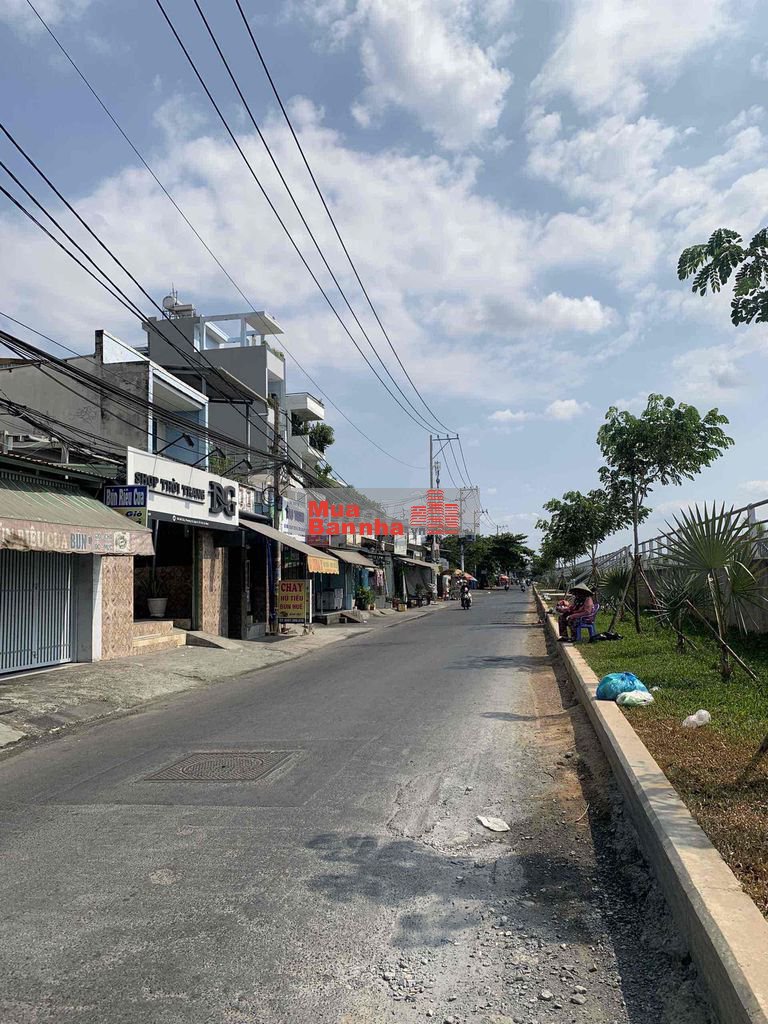 BÁN NHÀ MẶT TIỀN 90m2 (NGANG 4m) - 2 TẦNG, 2PN - MỄ CỐC QUẬN 8