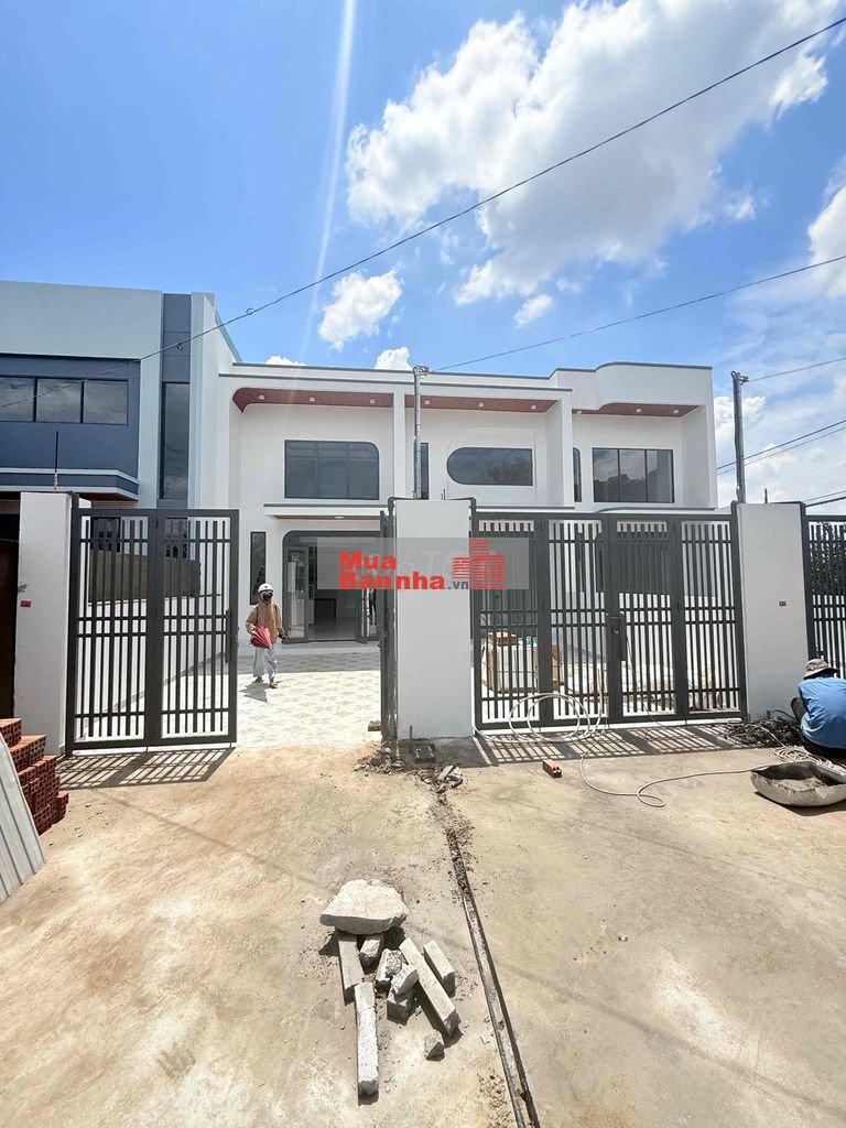 Nhà gác lững Ngay mặt tiền hẻm Văn Phương Thạnh Phú