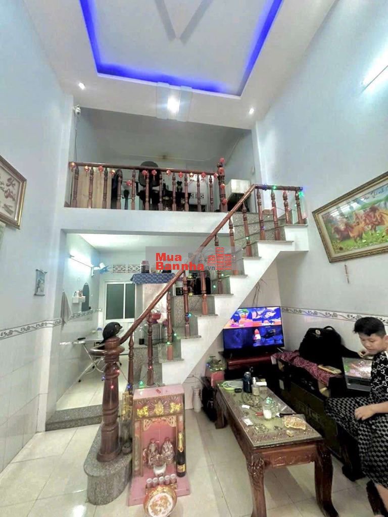 Cần bán nhà gần