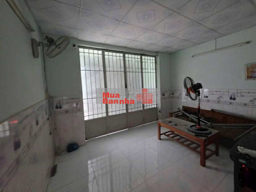 Bán nhà 1 lầu hẻm 366 đường CMT8 giá 1,35 tỷ