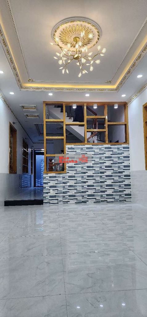 Nhà mặt tiền chợ kinh doanh buôn bán sầm uất , ngộp cần bán gấp