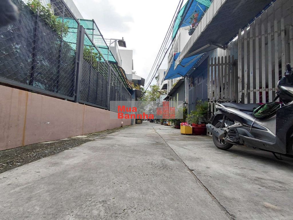 NHÀ ĐÚC 3 LẦU. XE HƠI VÀO NHÀ 4x13 Đ. ĐẤT MỚI. BÌNH TRỊ ĐÔNG. BÌNH TÂN