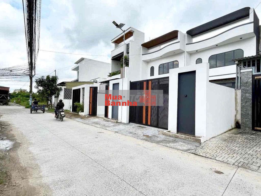 Nhà Đức Hoà Đông 5x23m giá 2ty6