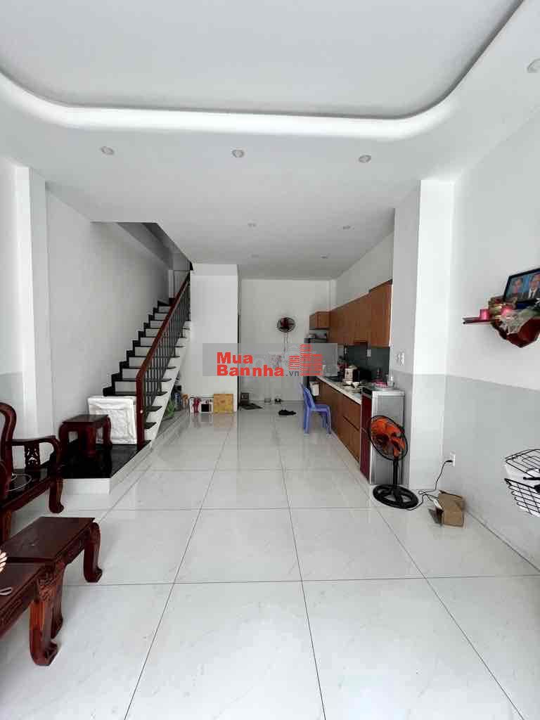 Nhà đẹp vip nguyễn sơn - 3 tầng - ngang đẹp 4.4x12- 7.xTỷ