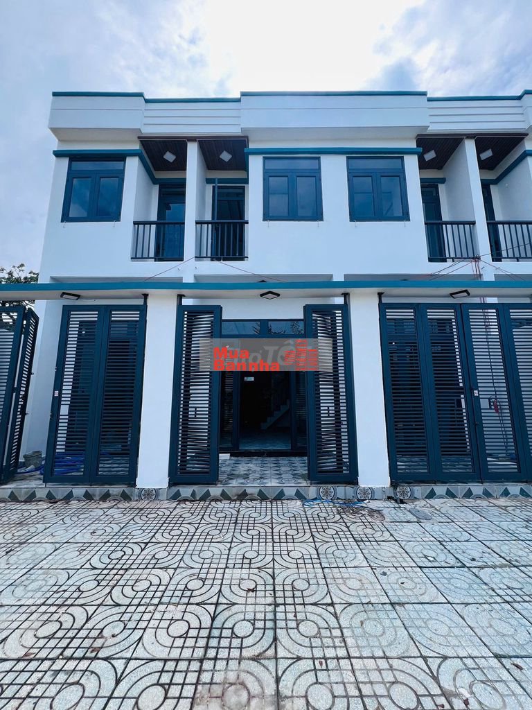 Nhà mới gần chợ, Hóc Môn KDC đông đúc, sổ hồng 4x12m, nhà đẹp y hình