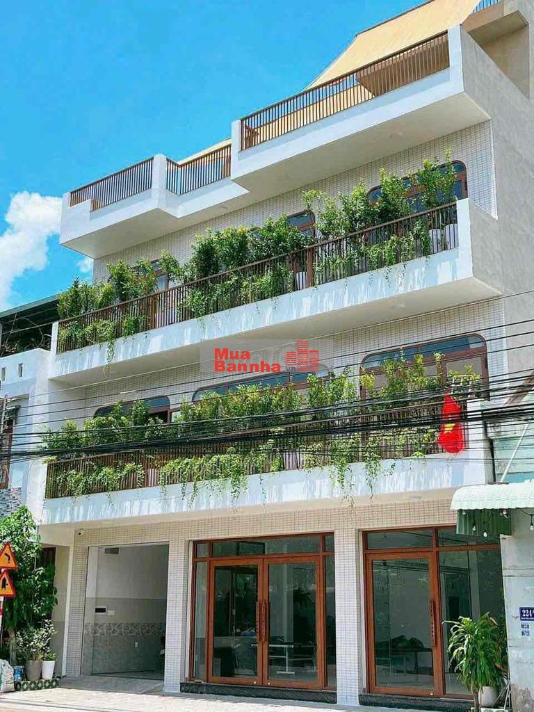 BÁN NHÀ MẶT TIỀN KINH DOANH GẦN SÂN VẬN ĐỘNG DĨ AN