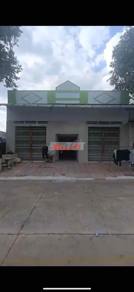 Chú Phương Bán Trọ 300m2 Đang Cho Thuê 25tr/Tháng Ở Bến Cát Sổ Hồng