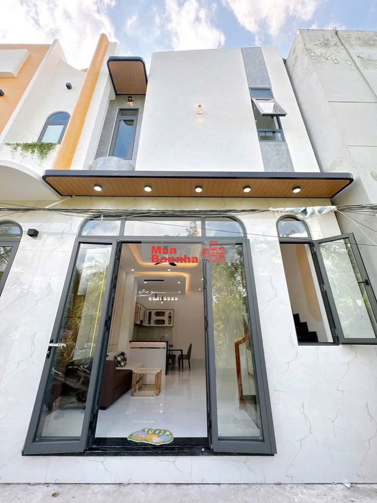 Bán nhà đẹp giá rẻ gần Vincom Dĩ An , đang cho thuê 9tr/tháng