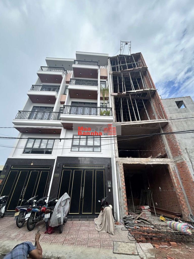 Nhà đẹp cần bán gấp