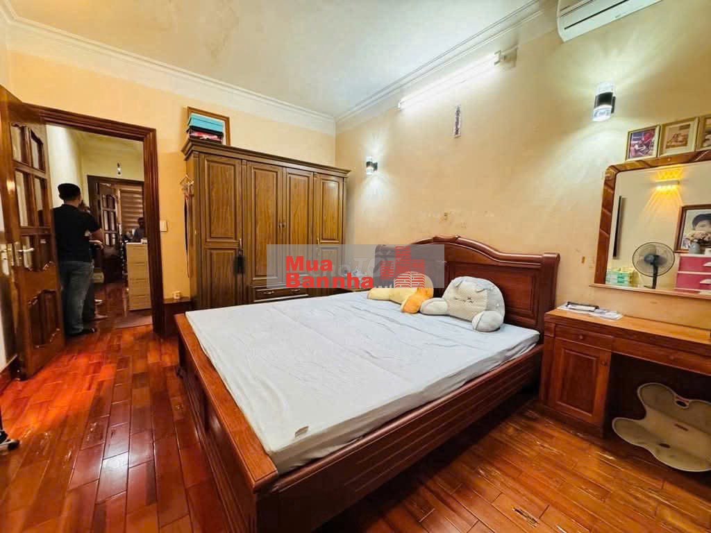 NHÀ ĐẸP ĐÔNG NGẠC – DÂN XÂY- TRƯỚC NHÀ Ô TÔ TRÁNH