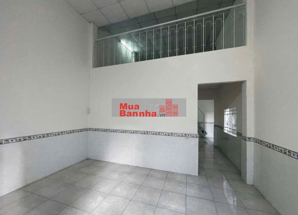 Nhà 1 trệt 1 lửng ngay chợ Hiệp Bình- Phạm Văn Đồng, giá chỉ 4,25 tỷ.