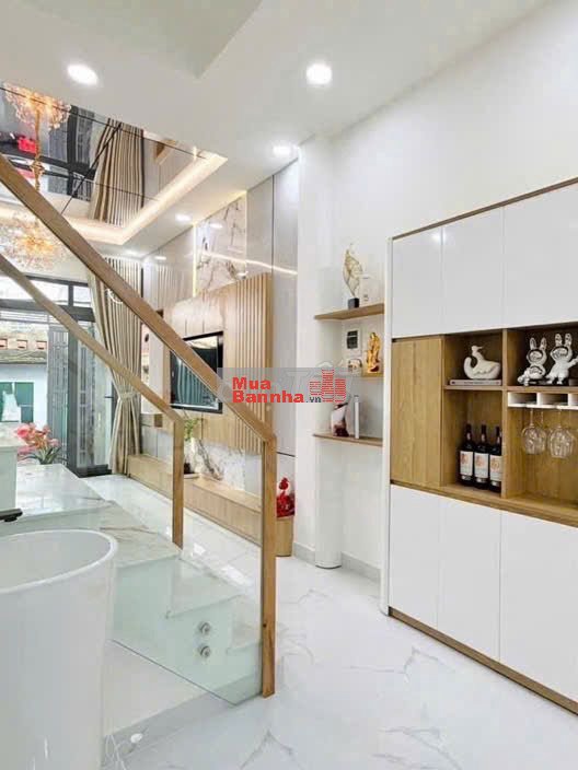 SIÊU PHẨM ĐẸP XE TẢI THÔNG,KINH DOANH TỐT.TẶNG FULL NỘI THẤT.5T820 TL.