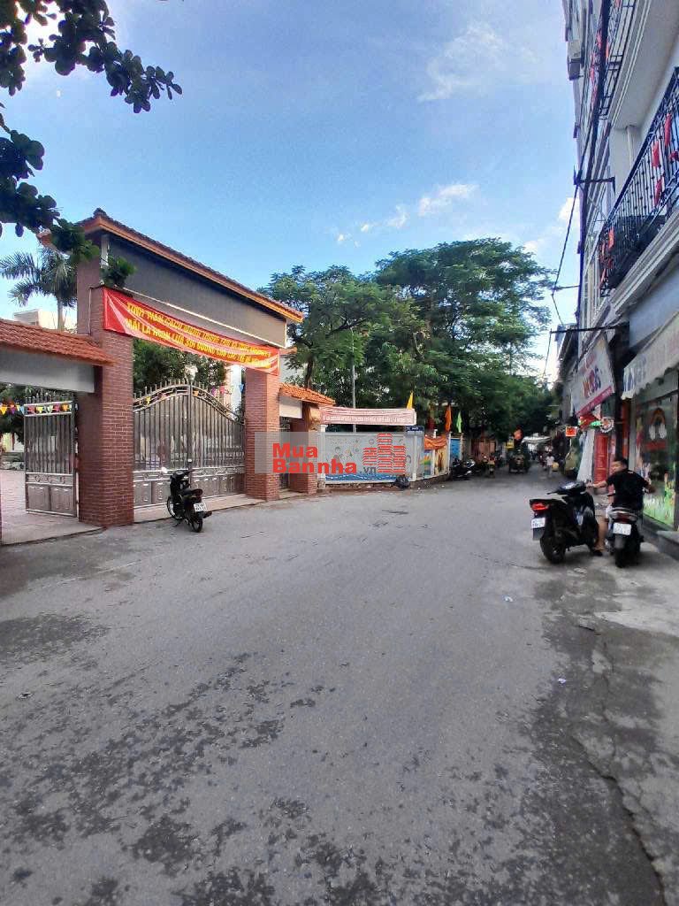 BÁN NHÀ ĐÔNG THIÊN - Ô TÔ ĐỖ CỬA