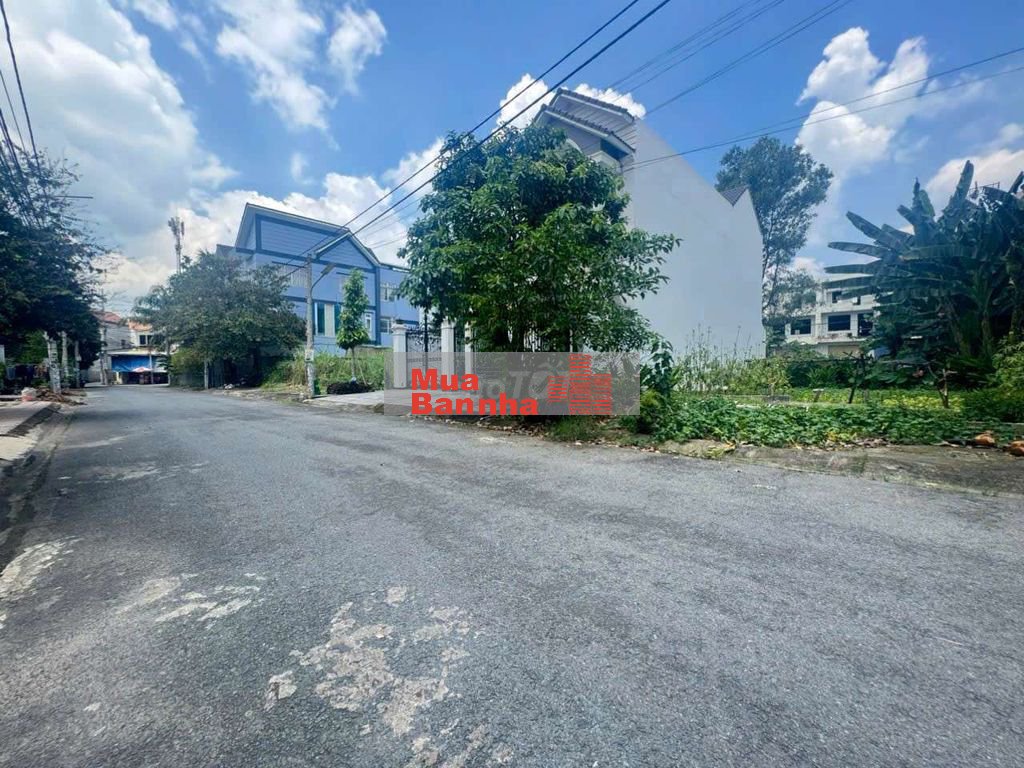 Bán nhà 3 lầu hoàn công 240m2 Khu dân cư Bửu Long Biên Hòa có 5,6 tỷ