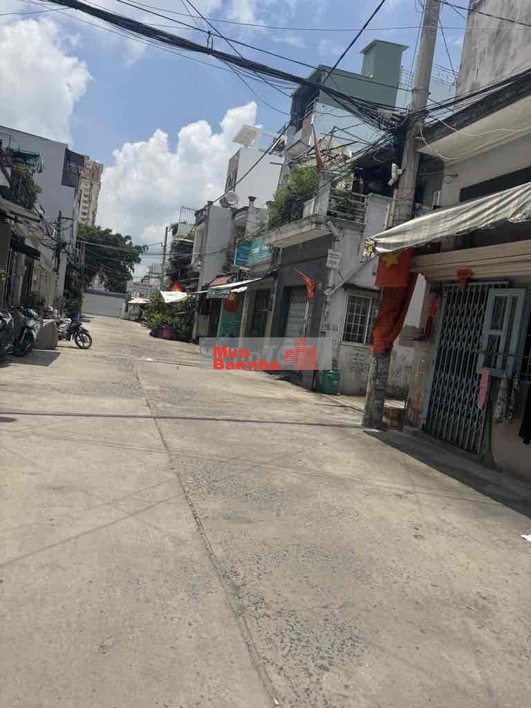 Nhà Hẻm To Diện Tích Hẻm Rộng . Giá Mềm . Chủ Ngộp NH Vần Bán Nhanh