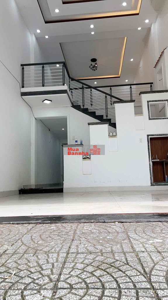 Nhà Mặt Tiền Sát Biển Gần Trục Nguyễn Sinh Sắc