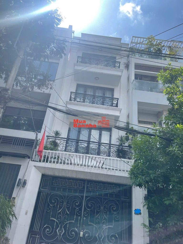 Nhà đẹp Bình Lợi. DT 5X20M. Trệt 2 lầu Sân Thượng. Sát công viên