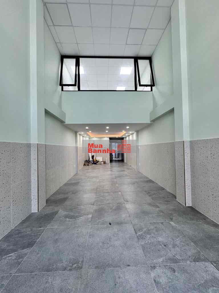 Khu VIP Trịnh Đình Trọng, Nhà 5Tầng ST, Thang Máy 650kg, 90m2, HXH 8m