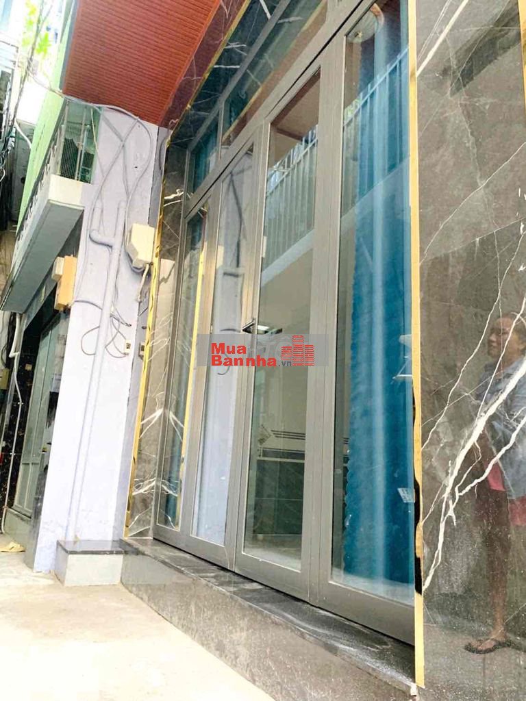 Tôi bán nhà 49 m2, 1 trệt.1 lầu , Xe hơi đến sát nhà, Tuyêt đẹp.Quận 7