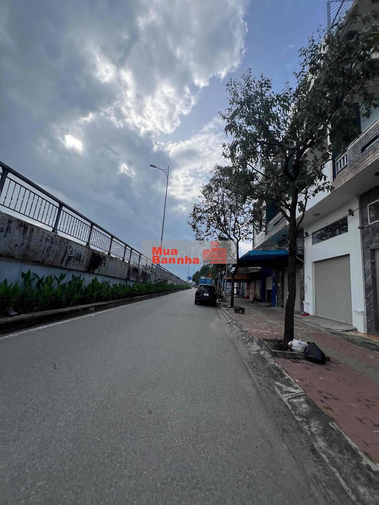 Cần Bán Nhà Sổ Hồng Riêng DT 4x6 1Trệt Gác 3Pn 2Wc Hẻm 2m