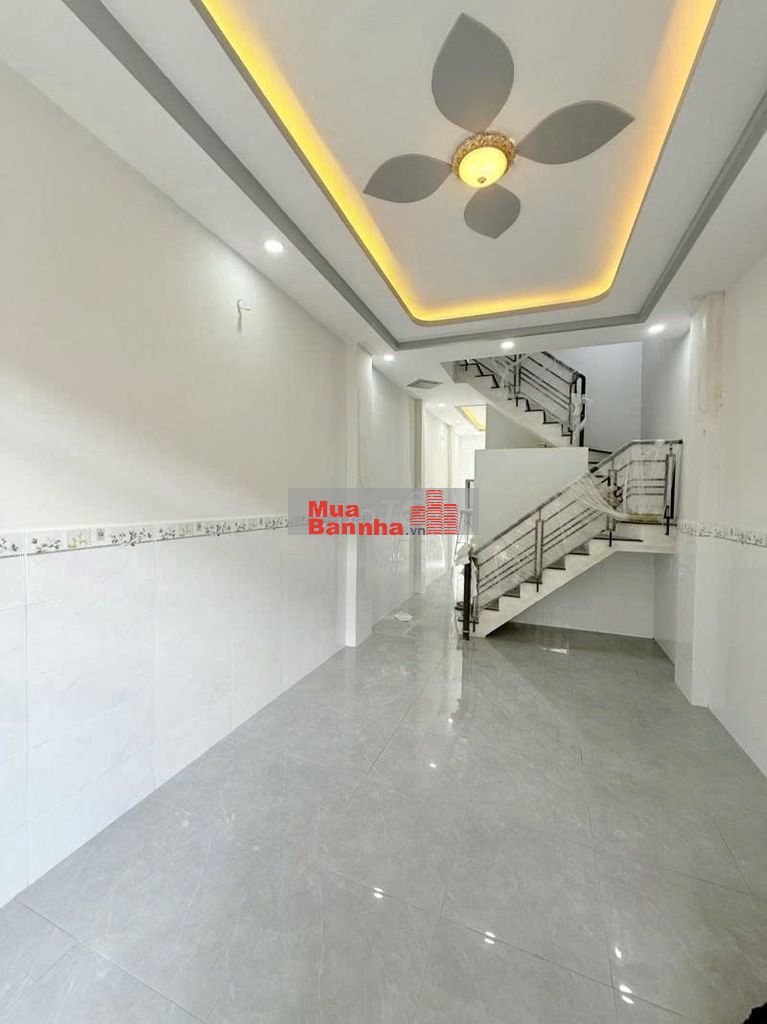 Lô góc hẻm ô tô Âu Cơ, Tân Phú, 60m2, 4PN sát mặt tiền, chỉ 4 tỷ nhỉnh