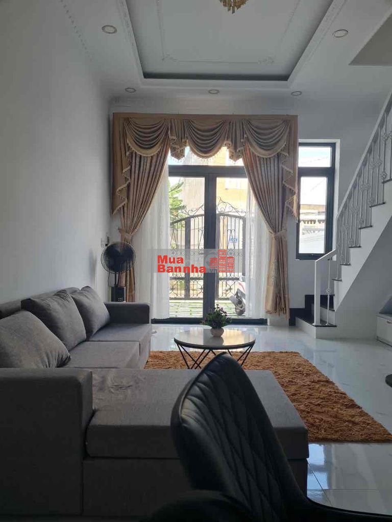 Nhà lầu Full nội thất cách phạm ngọc thạch 50m đường 5m xe tải