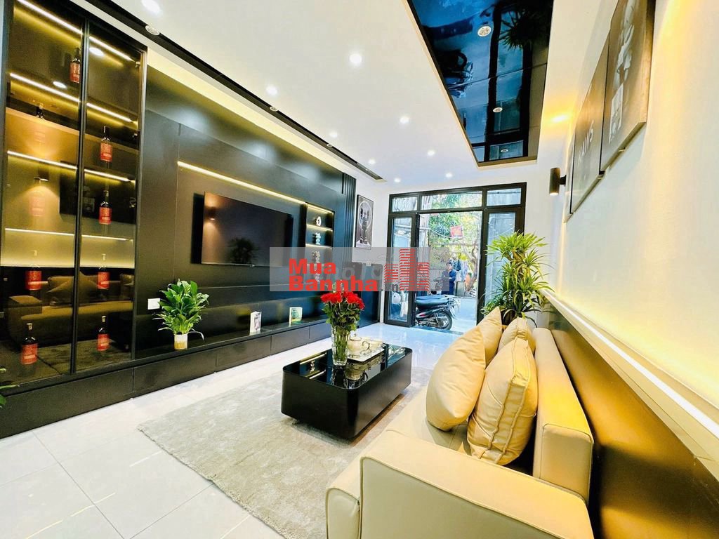 Nhà Đẹp Thang Máy, Dương Văn Bé 39m, 5 tầng, mt 3.4m, giá 12.8 tỷ.