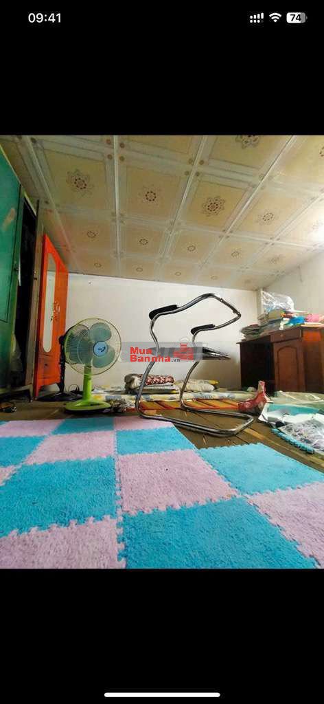 NHÀ HIẾM TRONG KHU VỰC