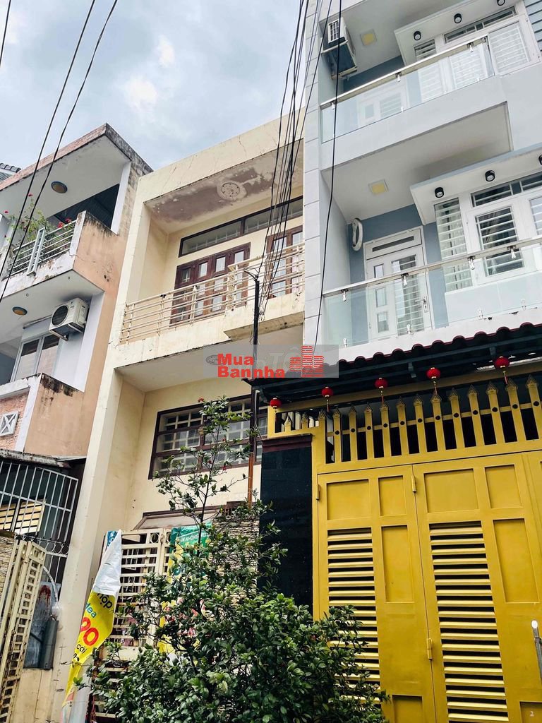 Nhà 3 tầng ngay chợ An Nhơn, 3.7m x 16m, sổ vuông vức, hẻm xe hơi 6m.