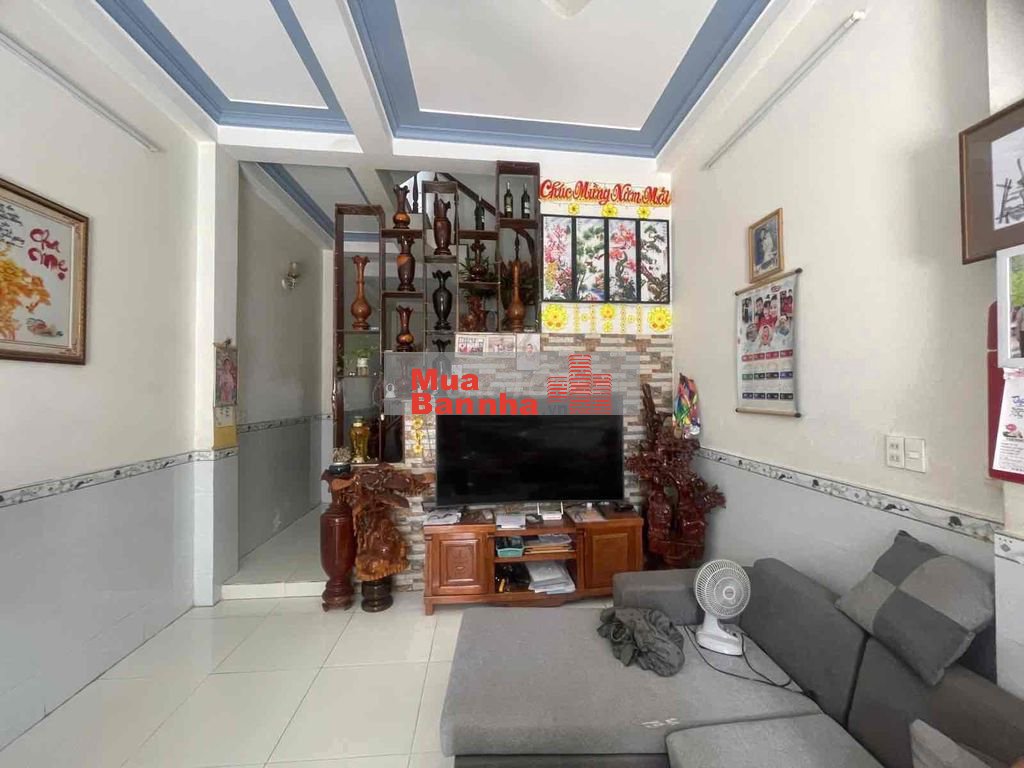 Nhà đẹp giá rẻ Võ Văn Hát 3 tầng BTCT vào ở ngay chỉ 5.5 Tỷ