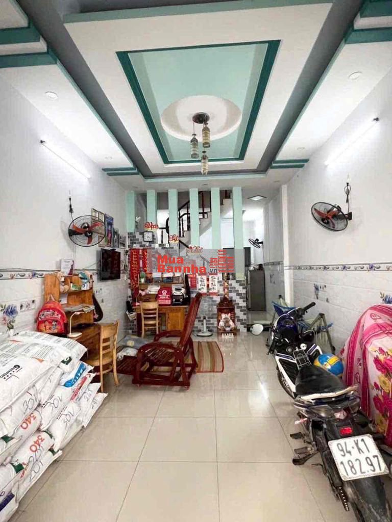 🏡NHÀ BÁN 4x14m 💲Giá bán 2ty200 bớt Lộc Vị tri : 1/ ngắn đường 1C Các