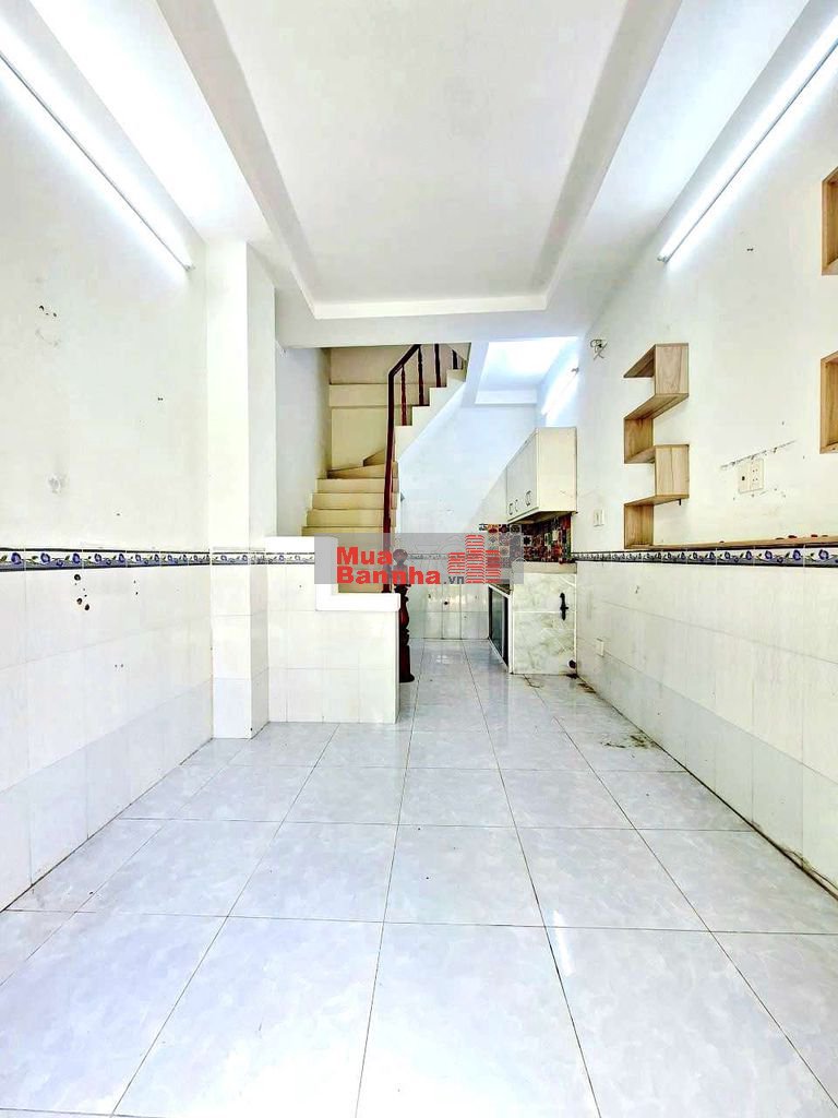 🔥🔥🔥 Nhà 2 lầu cần bán , gần Phú Mỹ Hưng quận 7 🔥🔥🔥