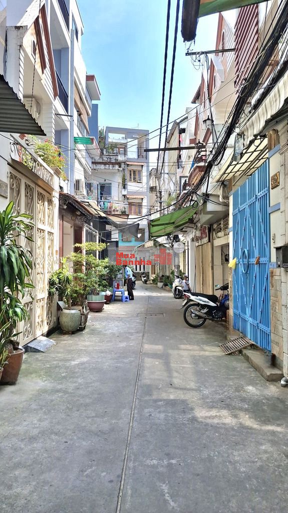 Bán nhà HXH Huỳnh Văn Bánh P13 Phú Nhuận 4x7m 3 tầng 2PN 3WC HĐT 15tr