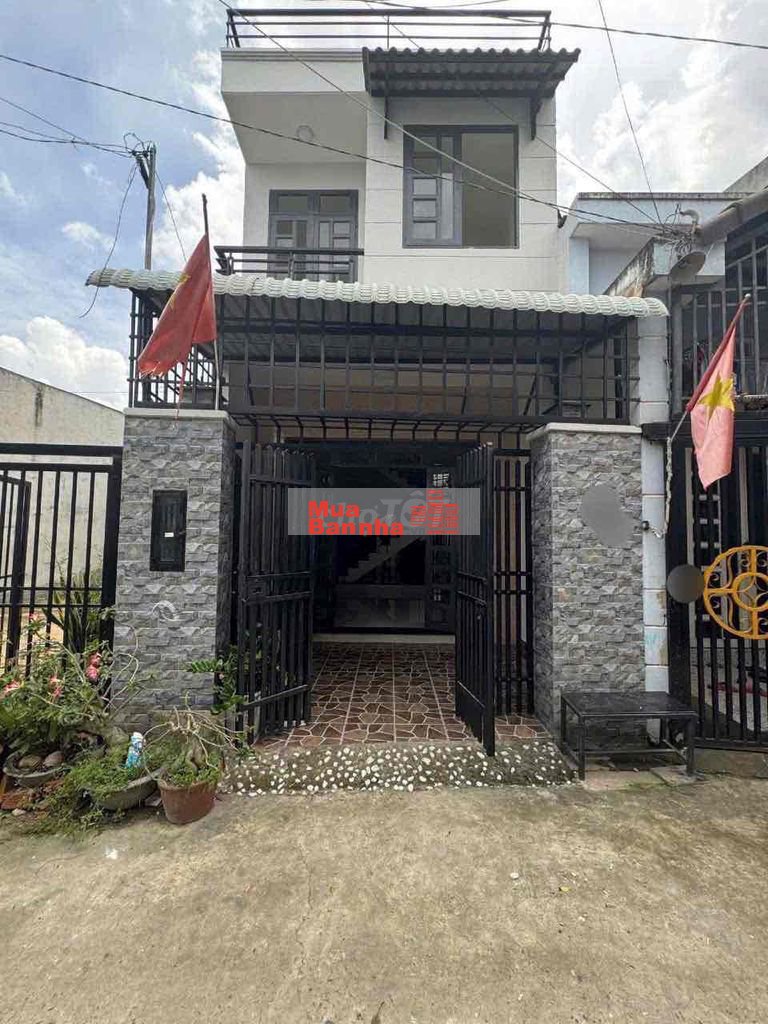 BÁN NHÀ 2LẦU (DT 61m2) Giá 4ty5 Tl HẺM XE HƠI- Phường Long Trường Q9