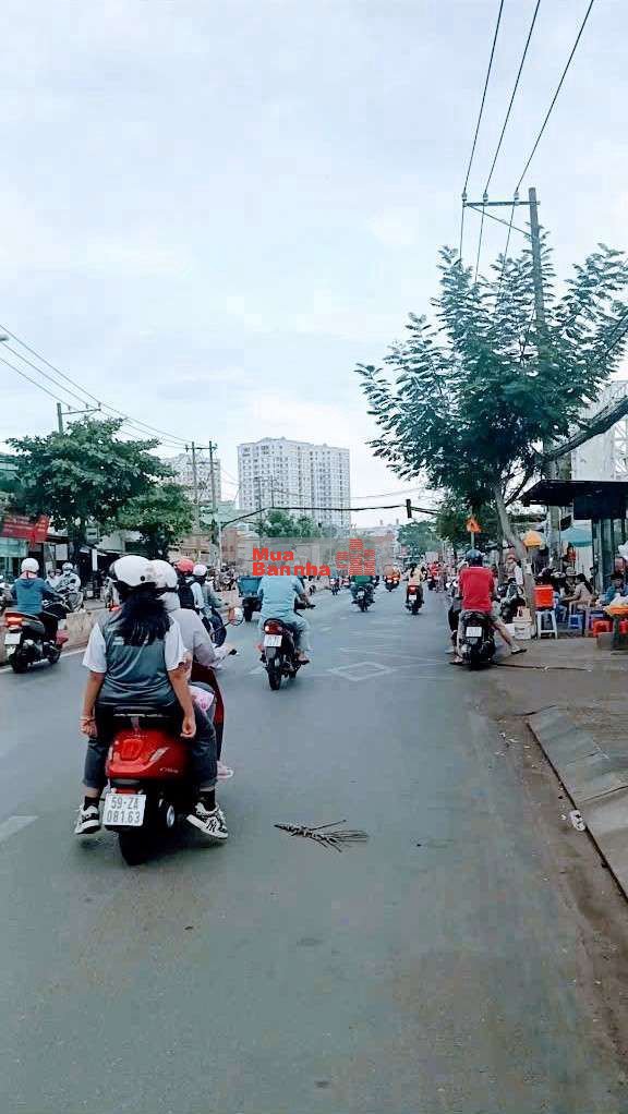 BÁN GẤP NHÀ MẶT TIỀN HUỲNH TẤN PHÁT