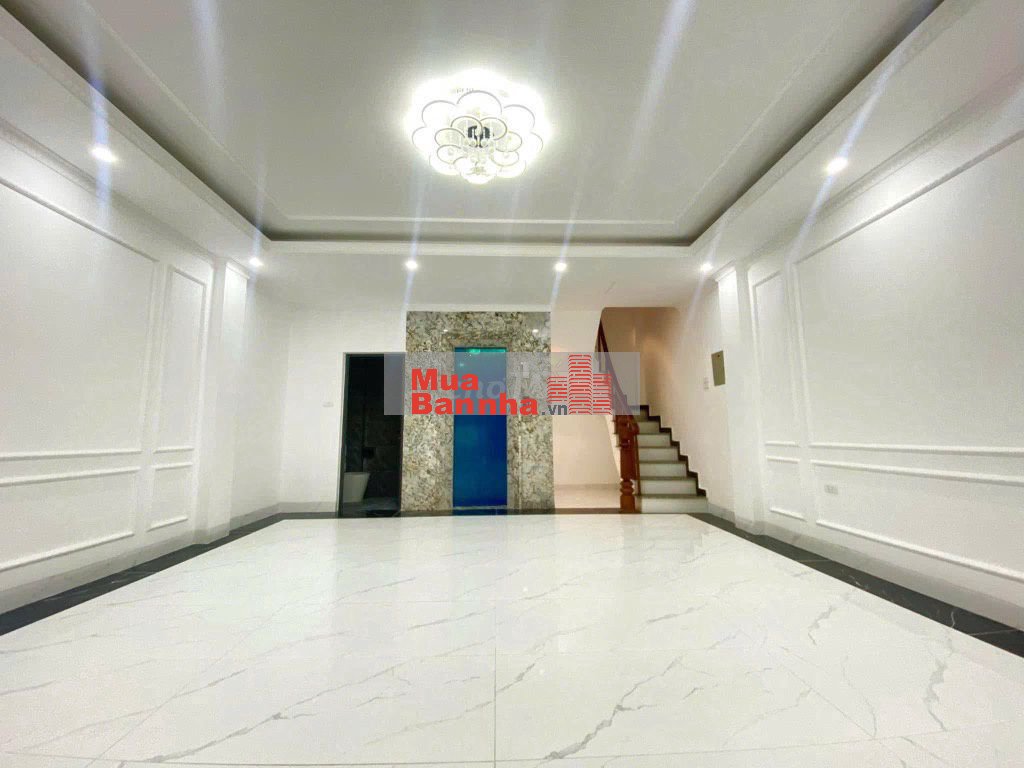 SIÊU PHẨM KHUẤT DUY TIẾN OTO THÔNG SÀN THANG MÁY NHẬP KHẨU SỊN SÒ