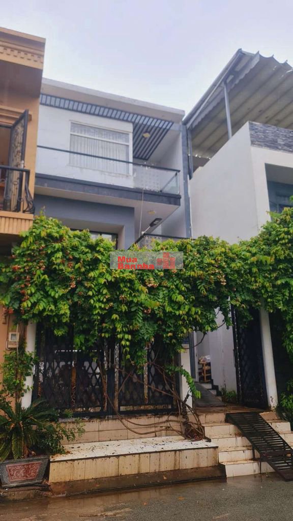 Nhà khu dân cư gia hòa . Cách nguyên văn linh 1km tiện di chuyển