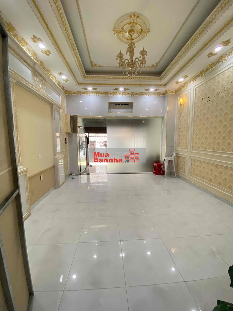 Nhà 1 trệt, 1 sân, 2 lầu, 1PK, 4PN, 2WC, dtsd 133m2, trung tâm Gò Vấp.