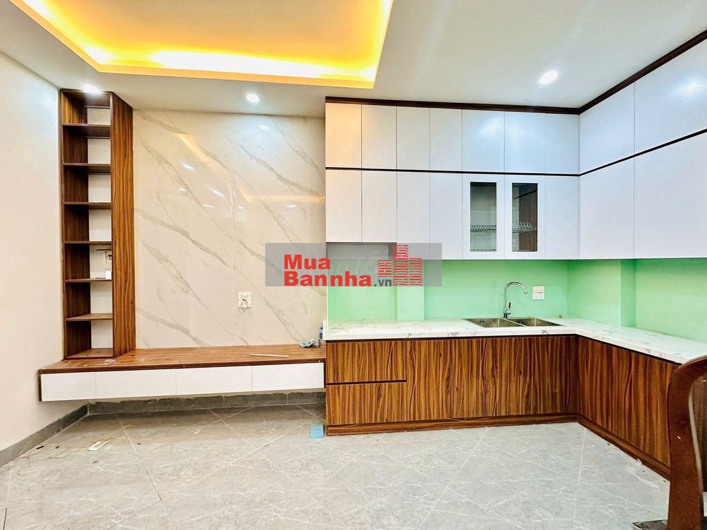 20m ra ô tô Hoàng Mai, ngõ trước nhà 3 gác, KD, không QH, 40m2 * 5T