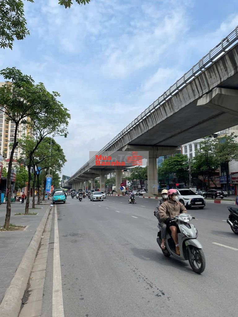 Tôi bán nhà Trần Bình-Hồ Tùng Mậu vỉa hè ô tô tránh mt gần 5m view hồ