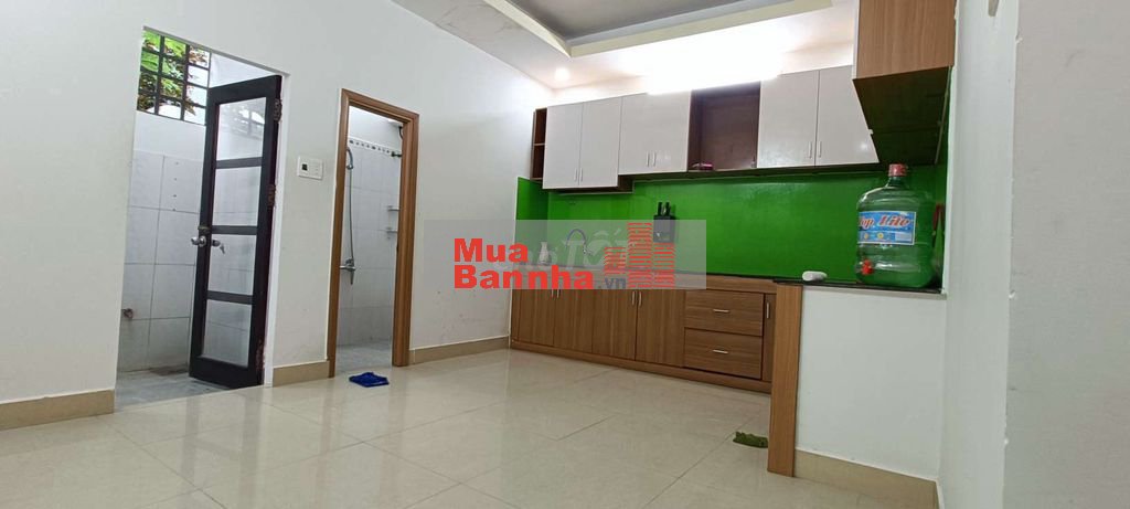 Nhà 2 tầng vào ở ngay, ô tô vào nhà